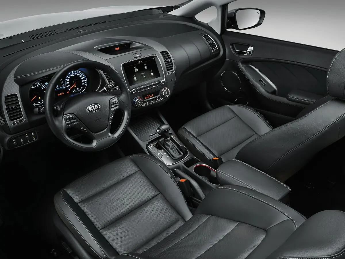 Kia K3 I Рестайлинг Седан — фото 6