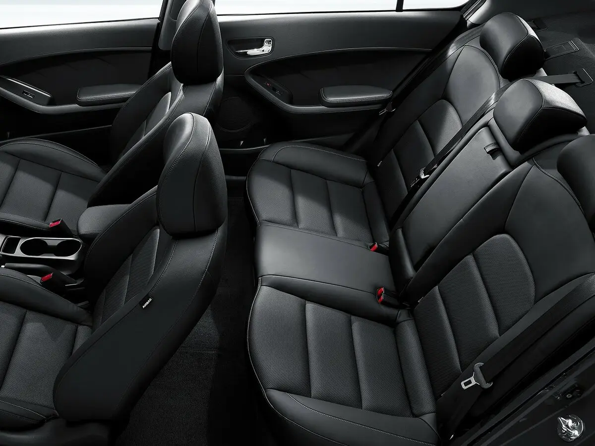 Kia K3 I Рестайлинг Седан — фото 10