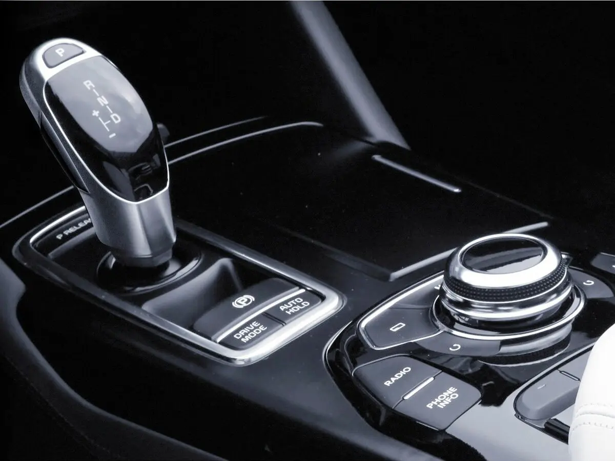 Kia K9 I (KH) Рестайлинг Седан — photo 7
