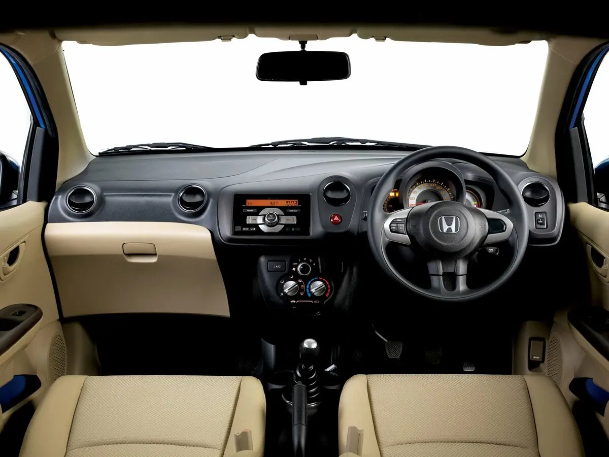 Honda Brio I Хэтчбек 5 дв. — сүрөт 6