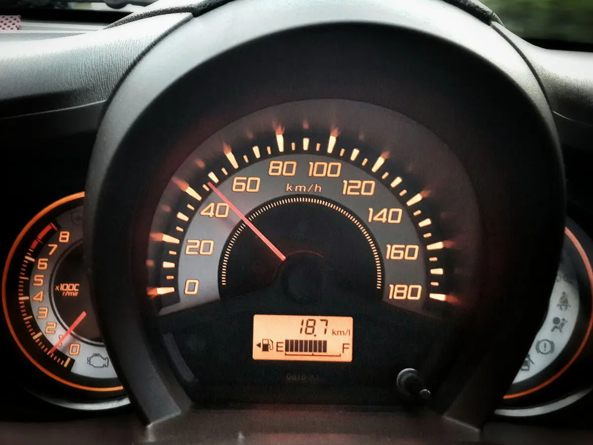 Honda Brio I Хэтчбек 5 дв. — сүрөт 9