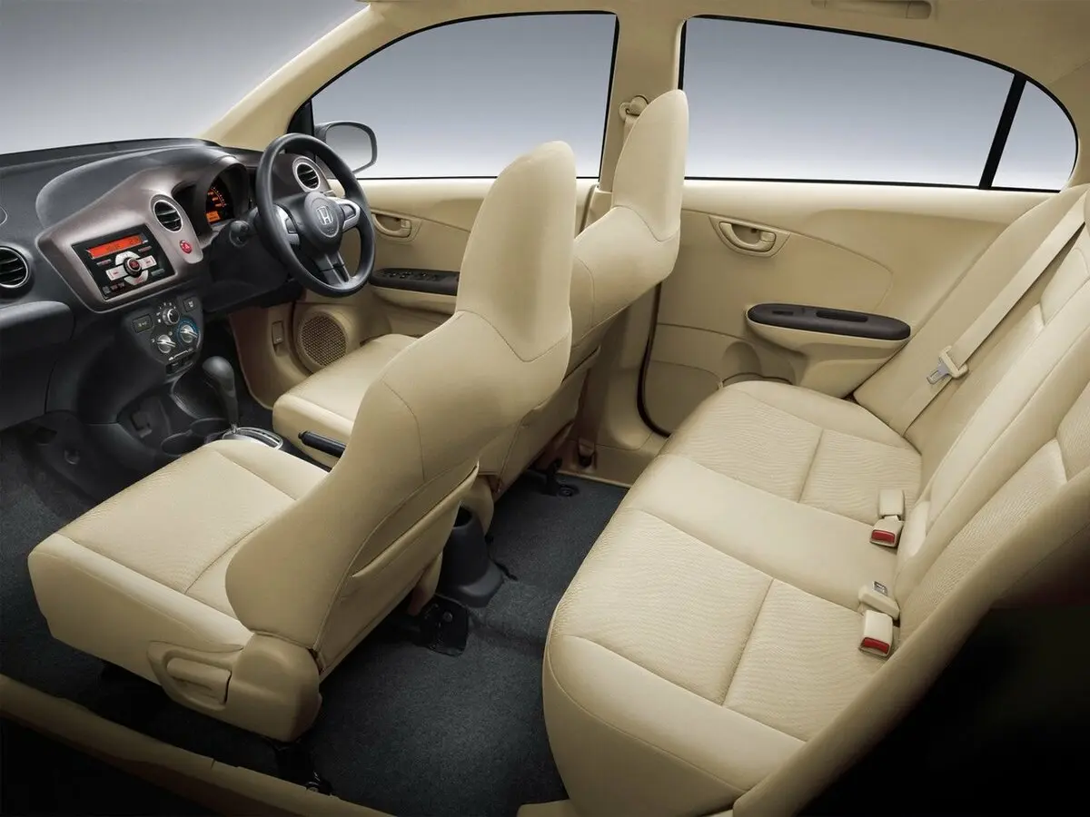 Honda Brio I Хэтчбек 5 дв. — сүрөт 11