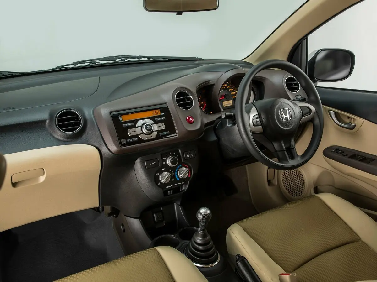 Honda Brio I Седан Amaze — сүрөт 7