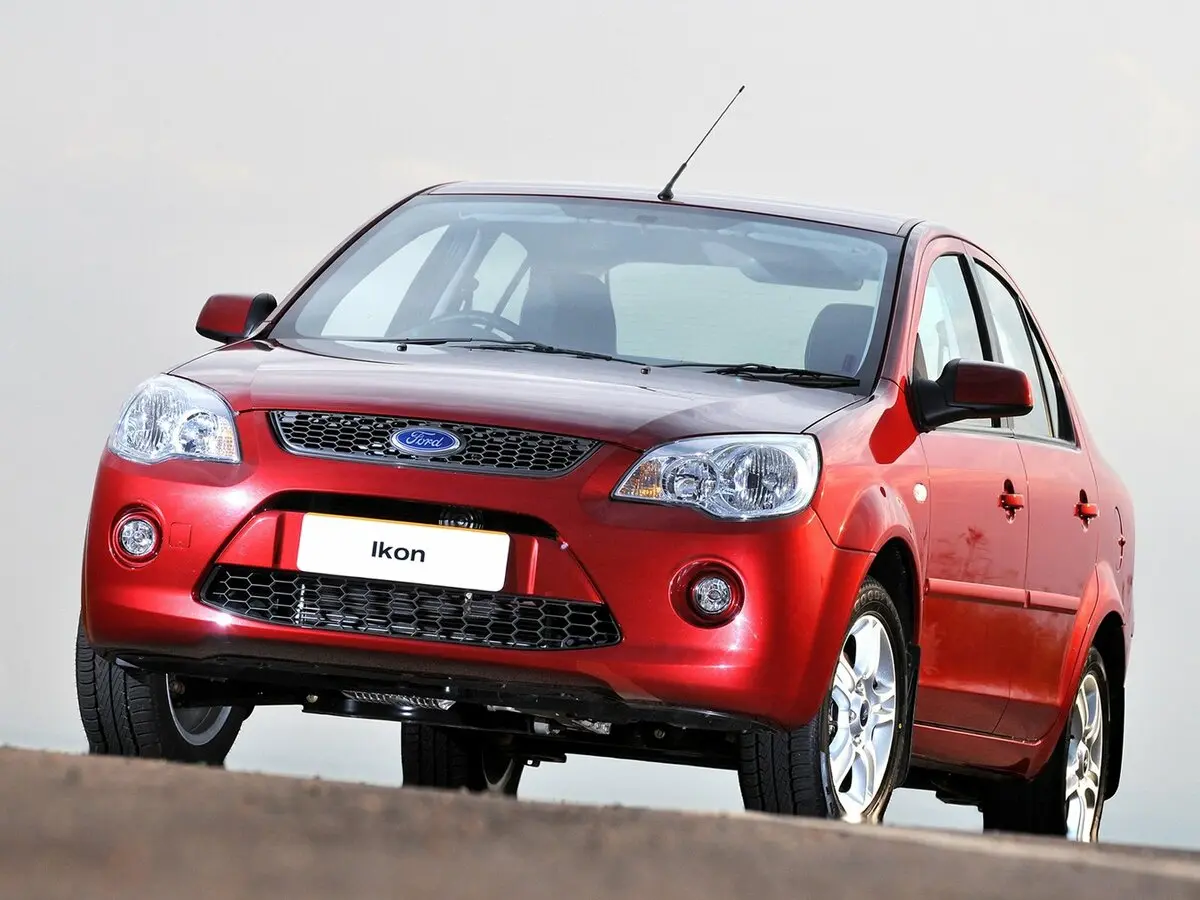 Ford Ikon II Седан — 照片 3