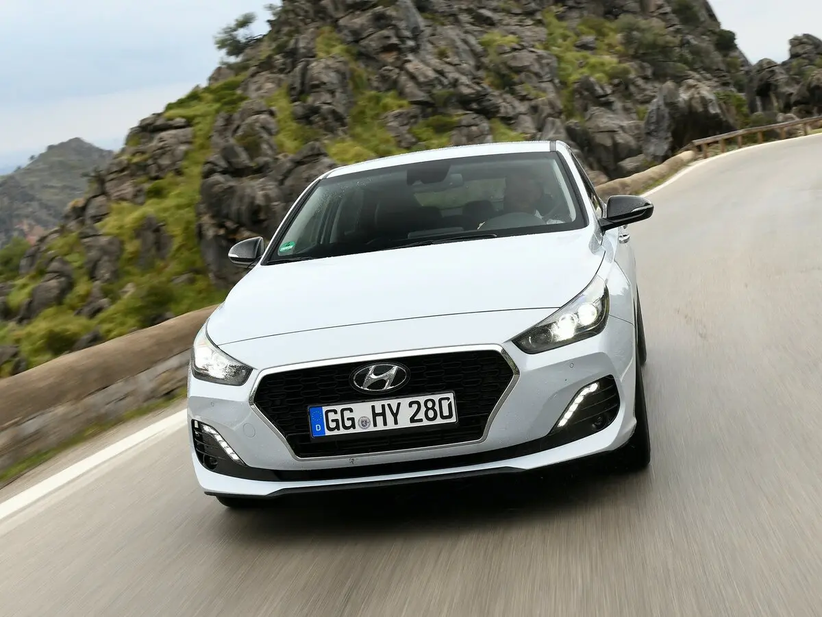 Hyundai i30 III Лифтбек Fastback — фото 3