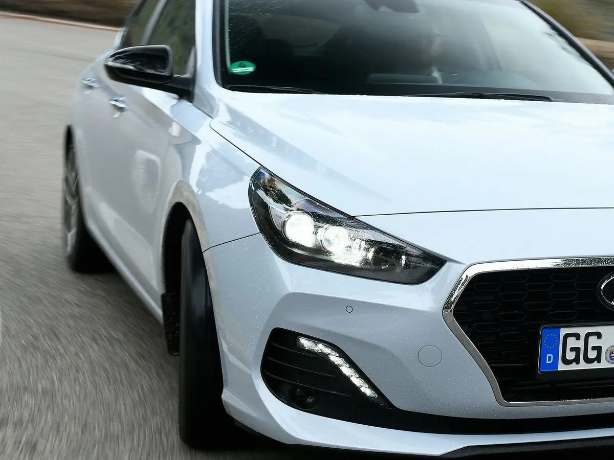 Hyundai i30 III Лифтбек Fastback — фото 15