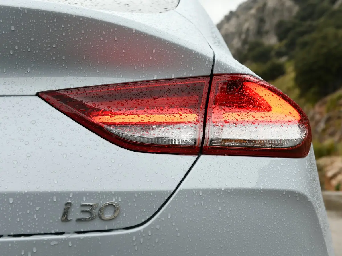 Hyundai i30 III Лифтбек Fastback — фото 16