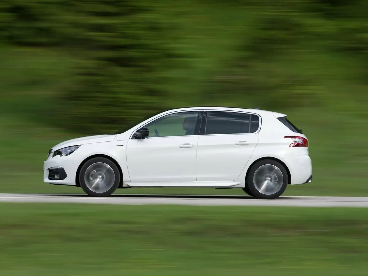 Peugeot 308 II Рестайлинг Хэтчбек 5 дв. — сүрөт 2