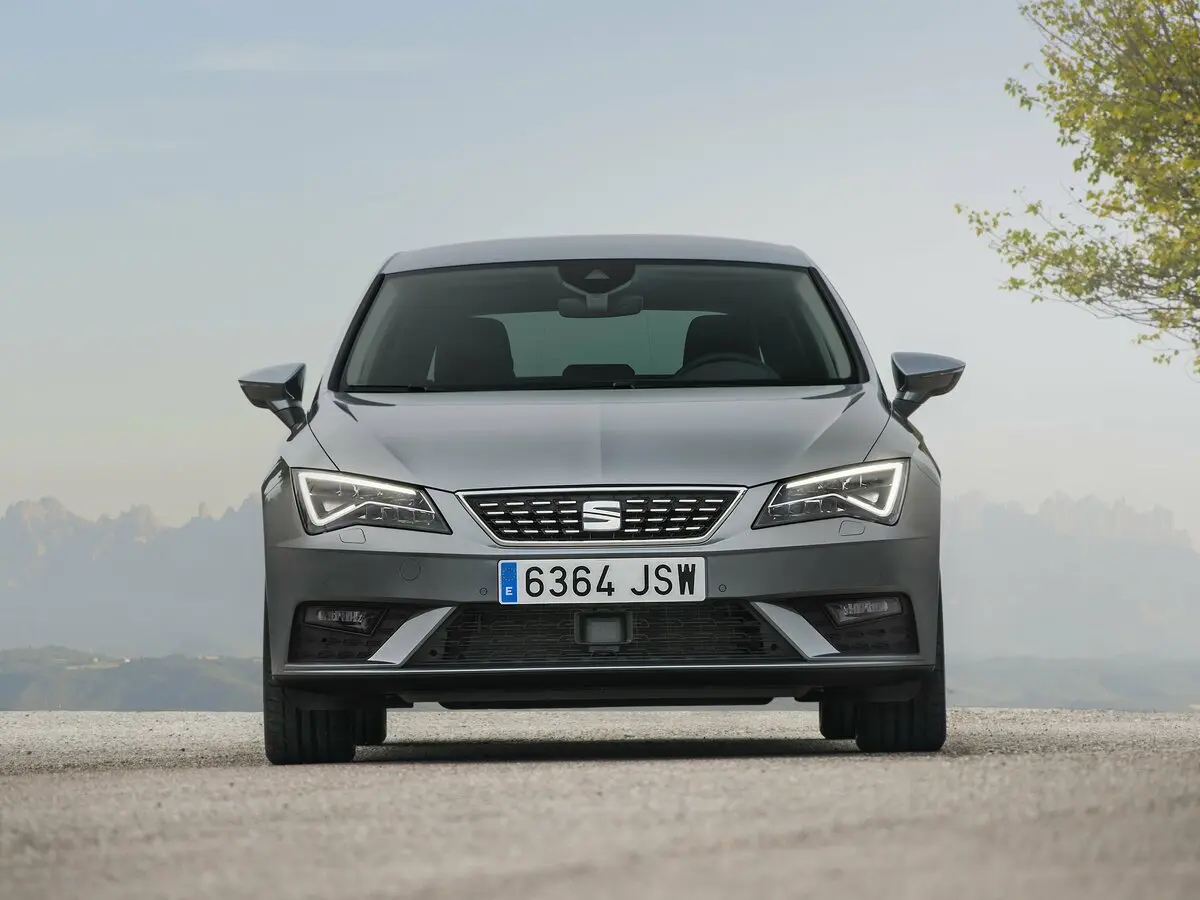 SEAT Leon III Рестайлинг Хэтчбек 5 дв. — photo 2