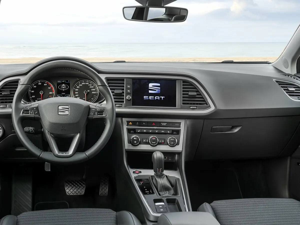 SEAT Leon III Рестайлинг Хэтчбек 5 дв. — photo 5
