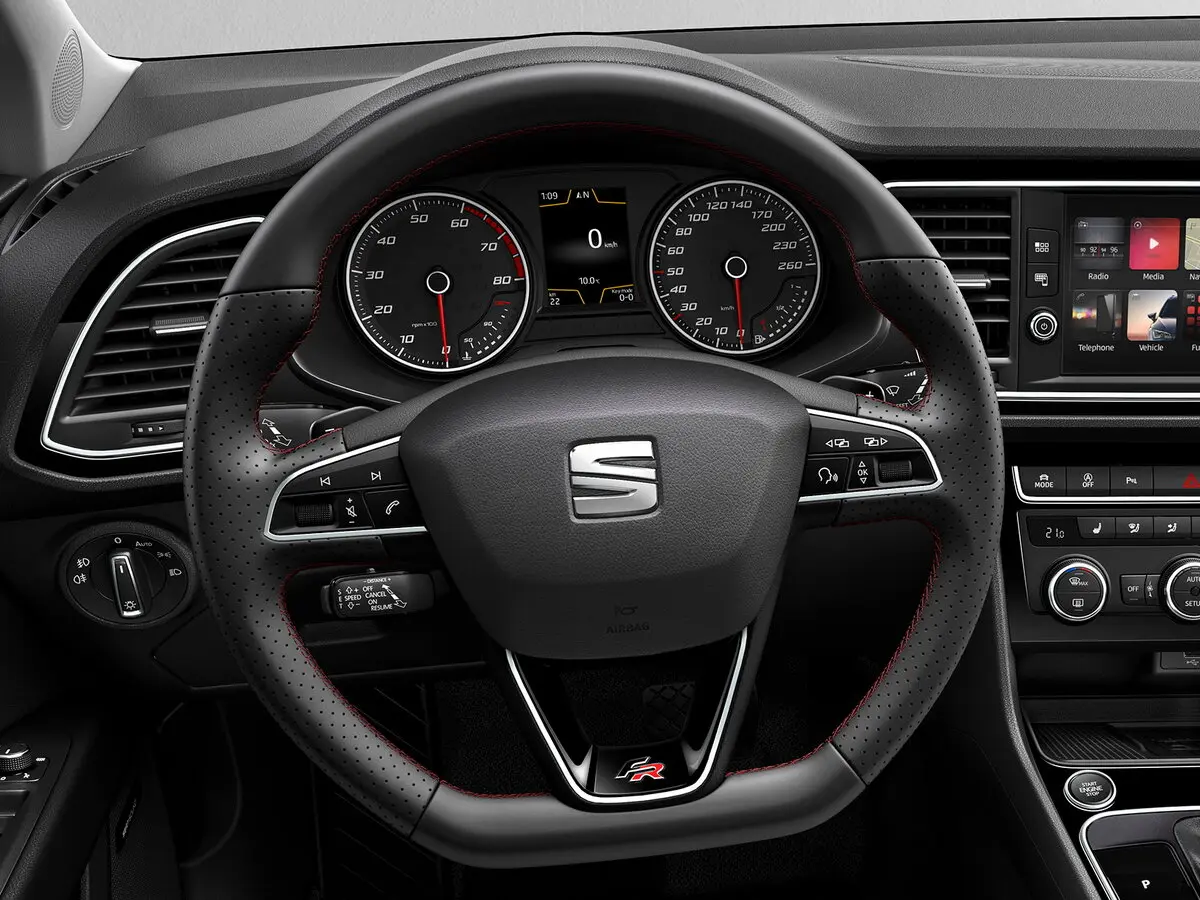 SEAT Leon III Рестайлинг Хэтчбек 5 дв. — photo 8