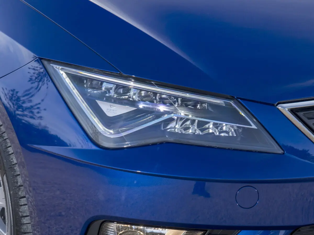 SEAT Leon III Рестайлинг Хэтчбек 5 дв. — photo 11