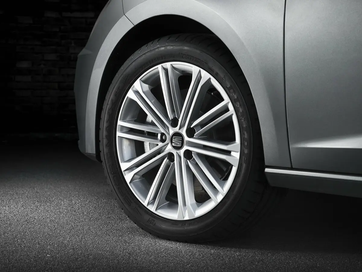SEAT Leon III Рестайлинг Хэтчбек 5 дв. — photo 15