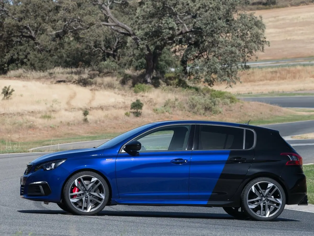 Peugeot 308 GTi I Рестайлинг Хэтчбек 5 дв. — photo 2