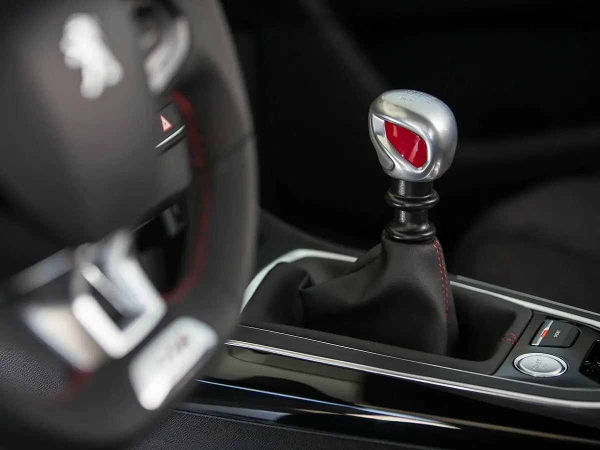 Peugeot 308 GTi I Рестайлинг Хэтчбек 5 дв. — photo 9