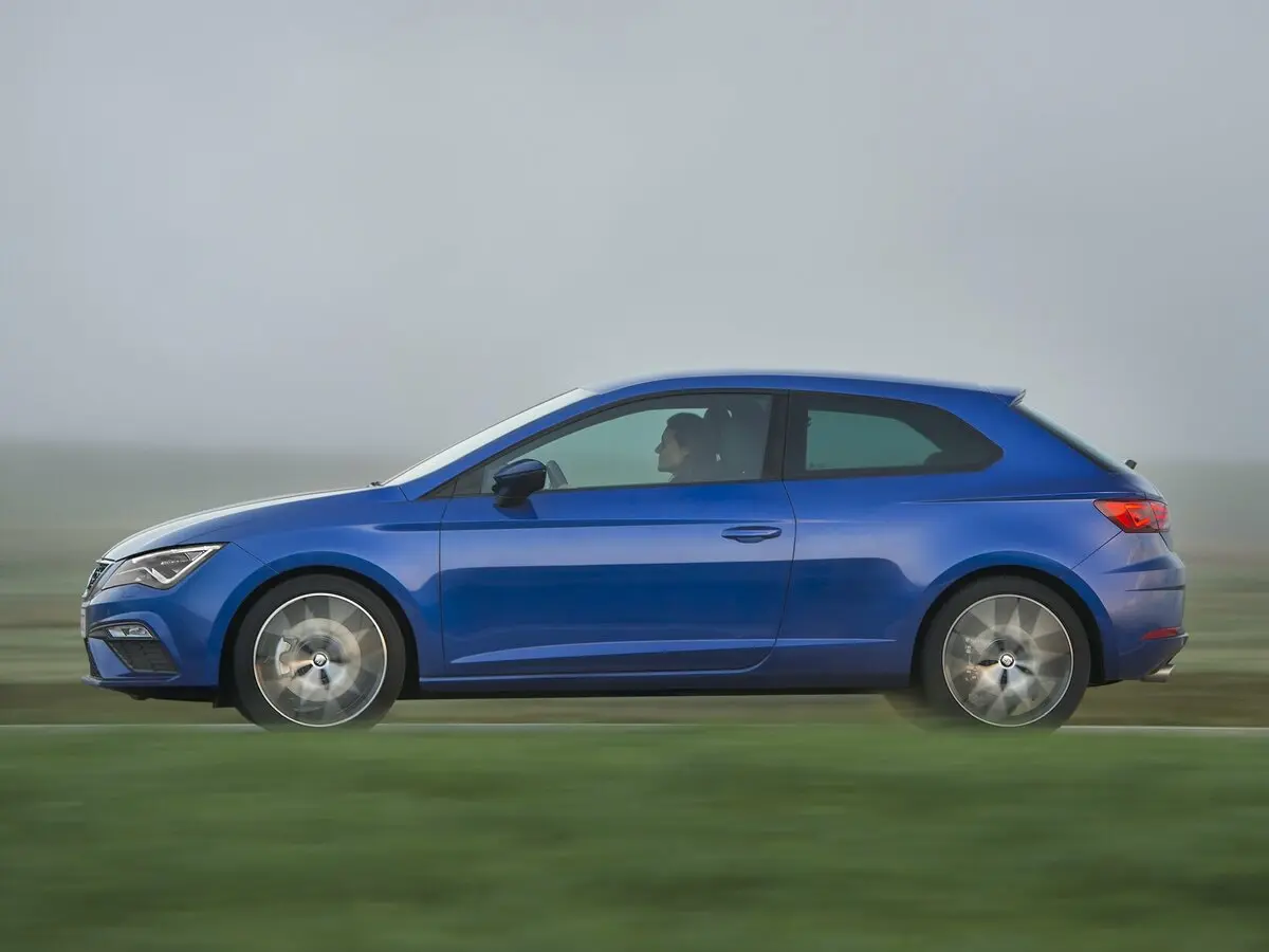 SEAT Leon III Рестайлинг Хэтчбек 3 дв. — photo 2