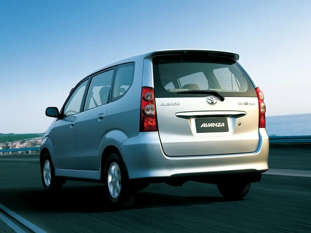 Toyota Avanza I Минивэн — фото 5