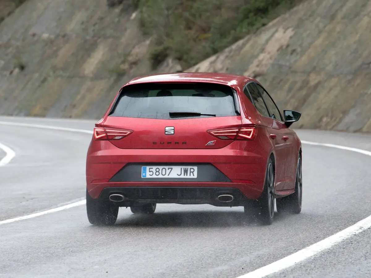 SEAT Leon Cupra III Рестайлинг Хэтчбек 5 дв. — photo 4