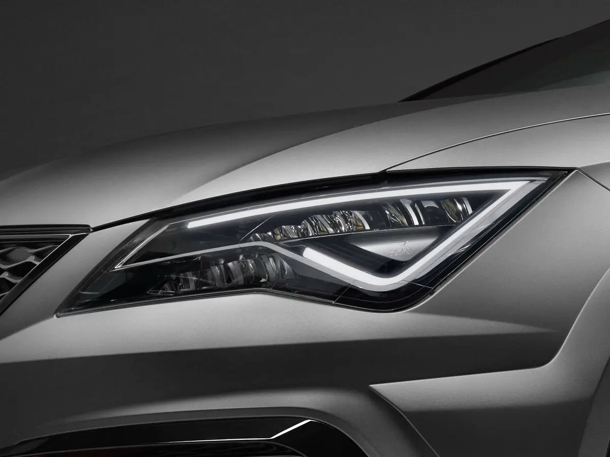 SEAT Leon Cupra III Рестайлинг Хэтчбек 5 дв. — photo 11