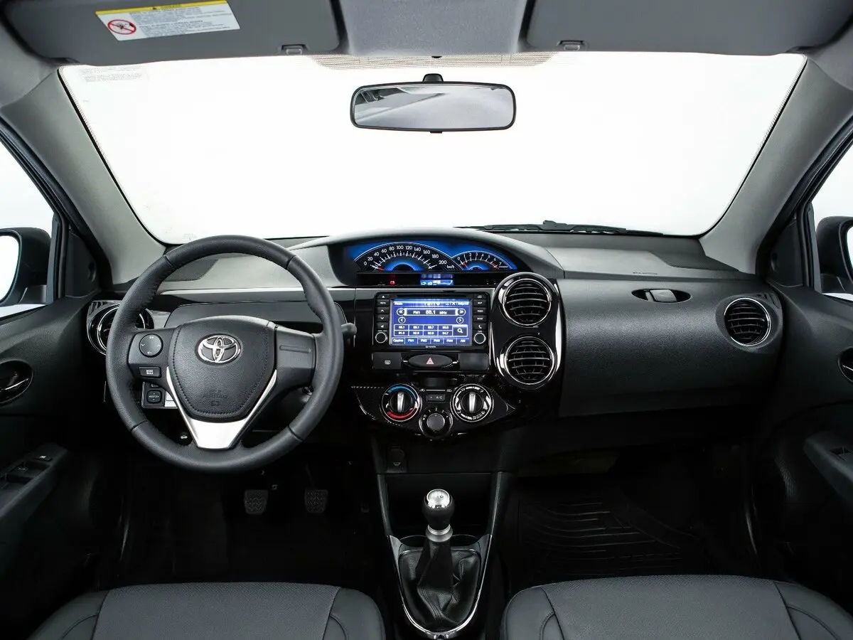 Toyota Etios I Хэтчбек 5 дв. — фото 5
