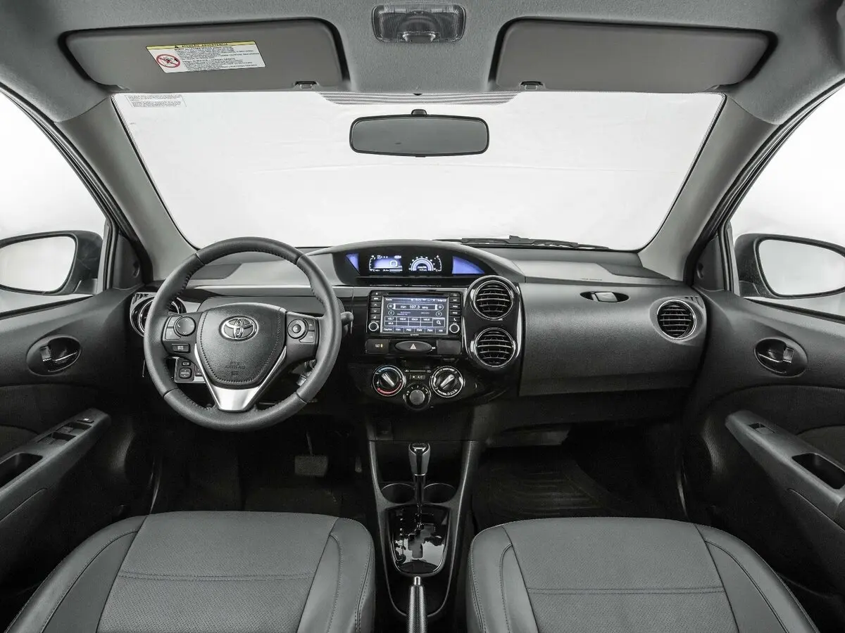 Toyota Etios I Рестайлинг Седан — фото 5