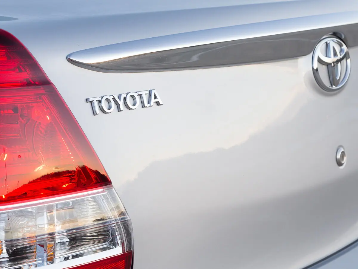 Toyota Etios I Рестайлинг Седан — фото 10