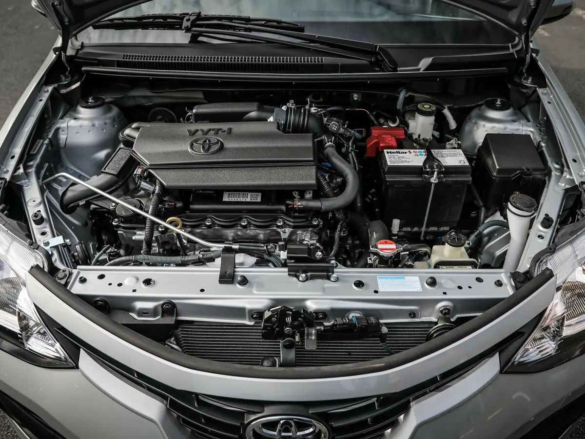 Toyota Etios I Рестайлинг Седан — фото 12