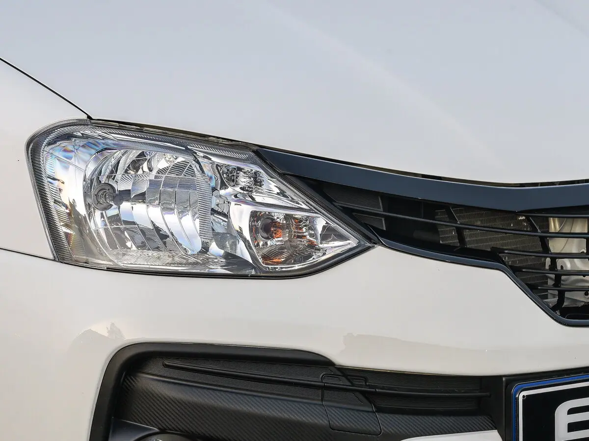Toyota Etios I Рестайлинг Хэтчбек 5 дв. — фото 10