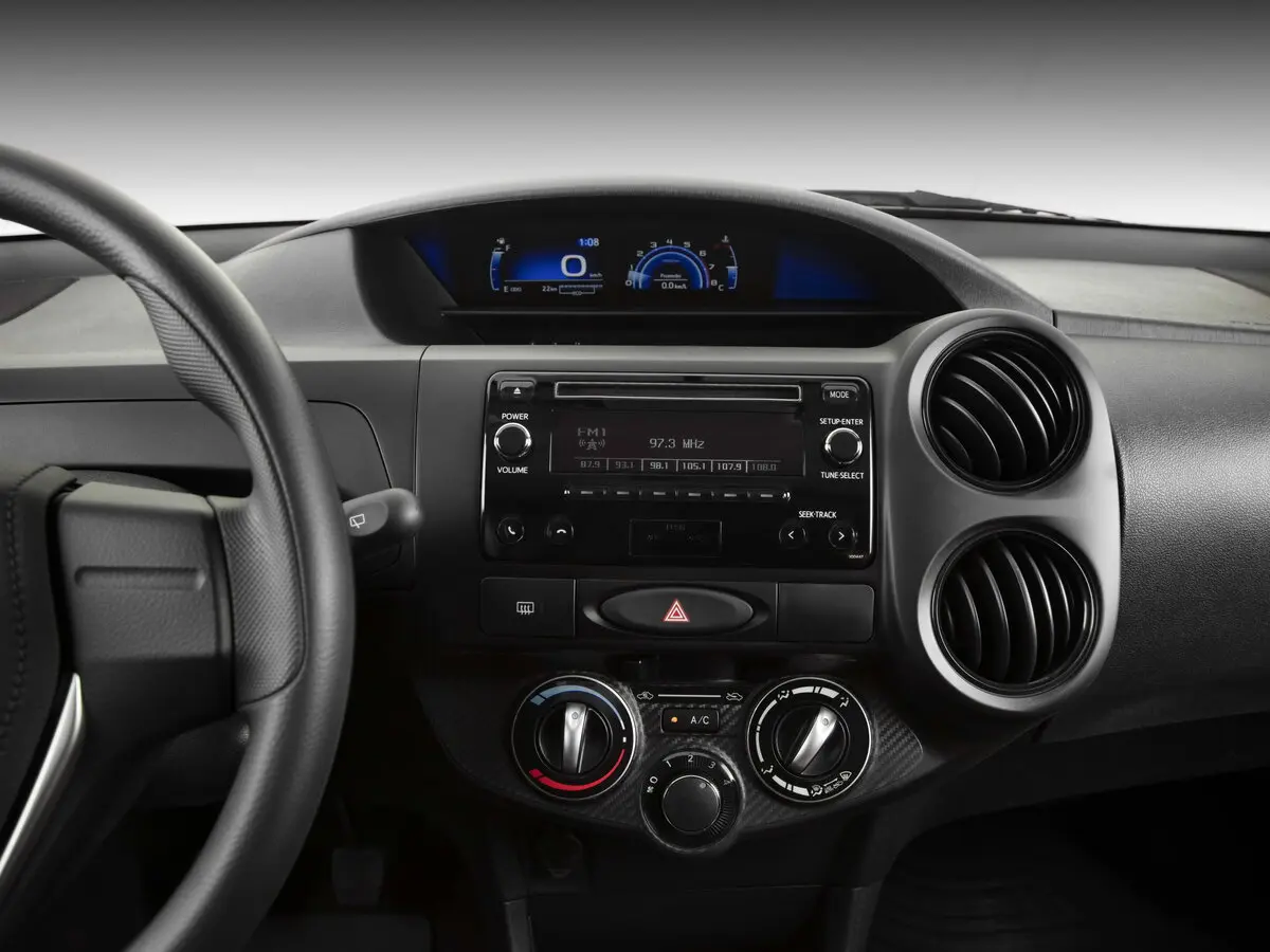 Toyota Etios I Рестайлинг Хэтчбек 5 дв. — фото 13