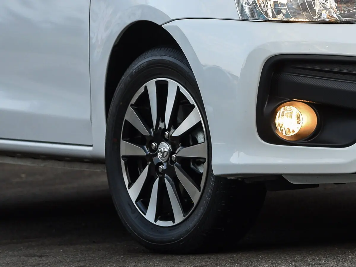 Toyota Etios I Рестайлинг Хэтчбек 5 дв. — фото 14