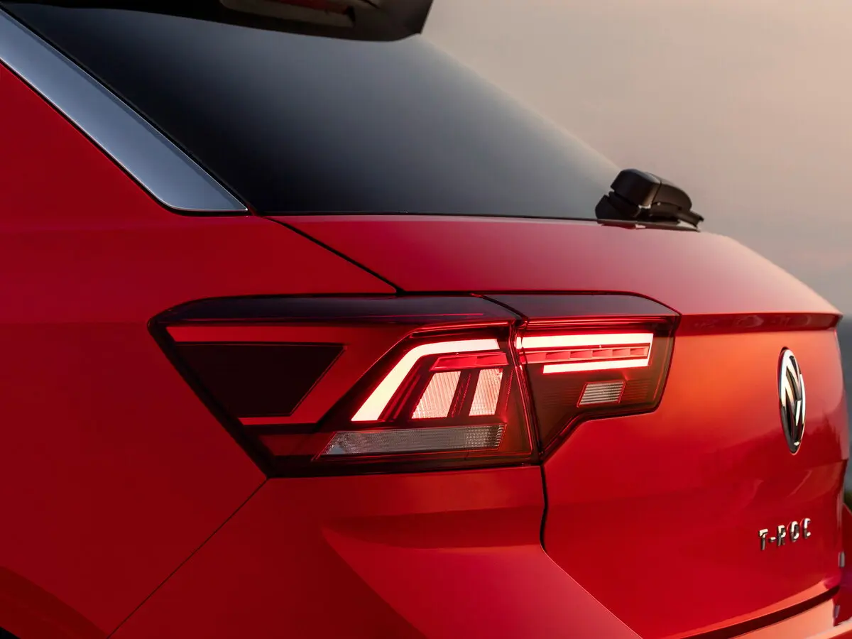 Volkswagen T-Roc I Внедорожник 5 дв. — сүрөт 15