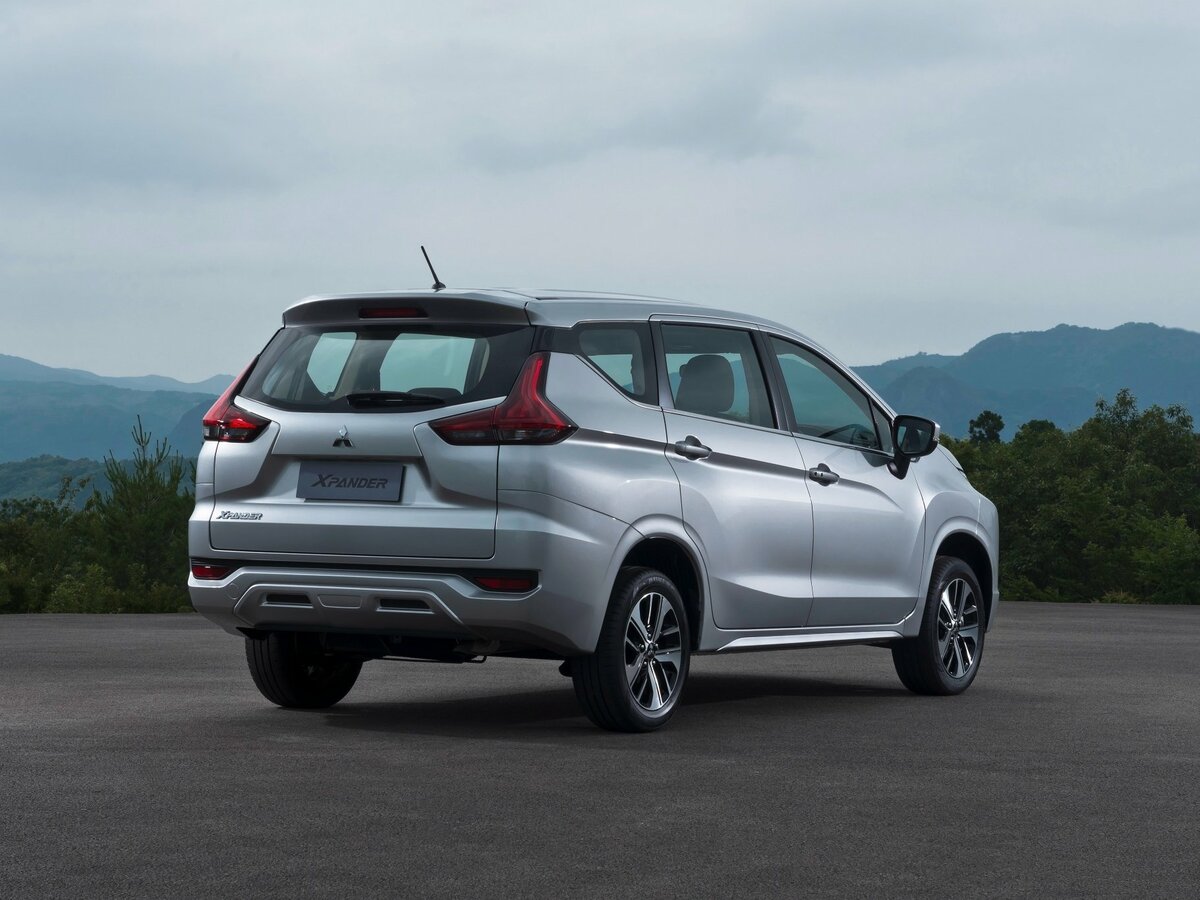 Mitsubishi Xpander I Внедорожник 5 дв. — фото 5