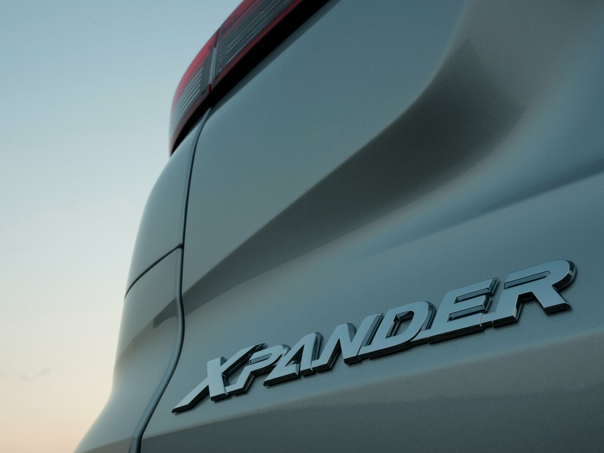 Mitsubishi Xpander I Внедорожник 5 дв. — фото 14