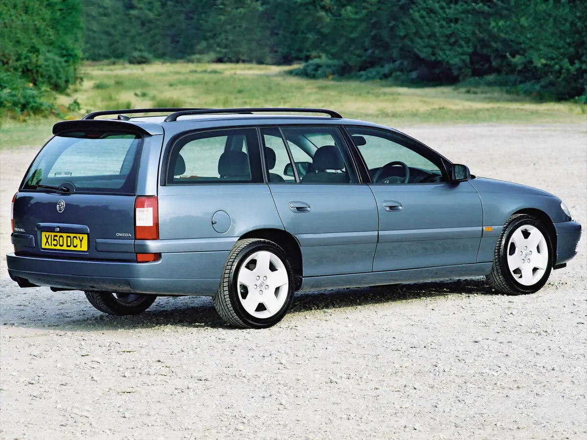 Vauxhall Omega B Рестайлинг Универсал 5 дв. — photo 4