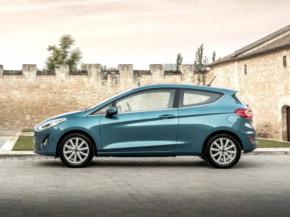 Ford Fiesta Mk7 Хэтчбек 3 дв. — сүрөт 2