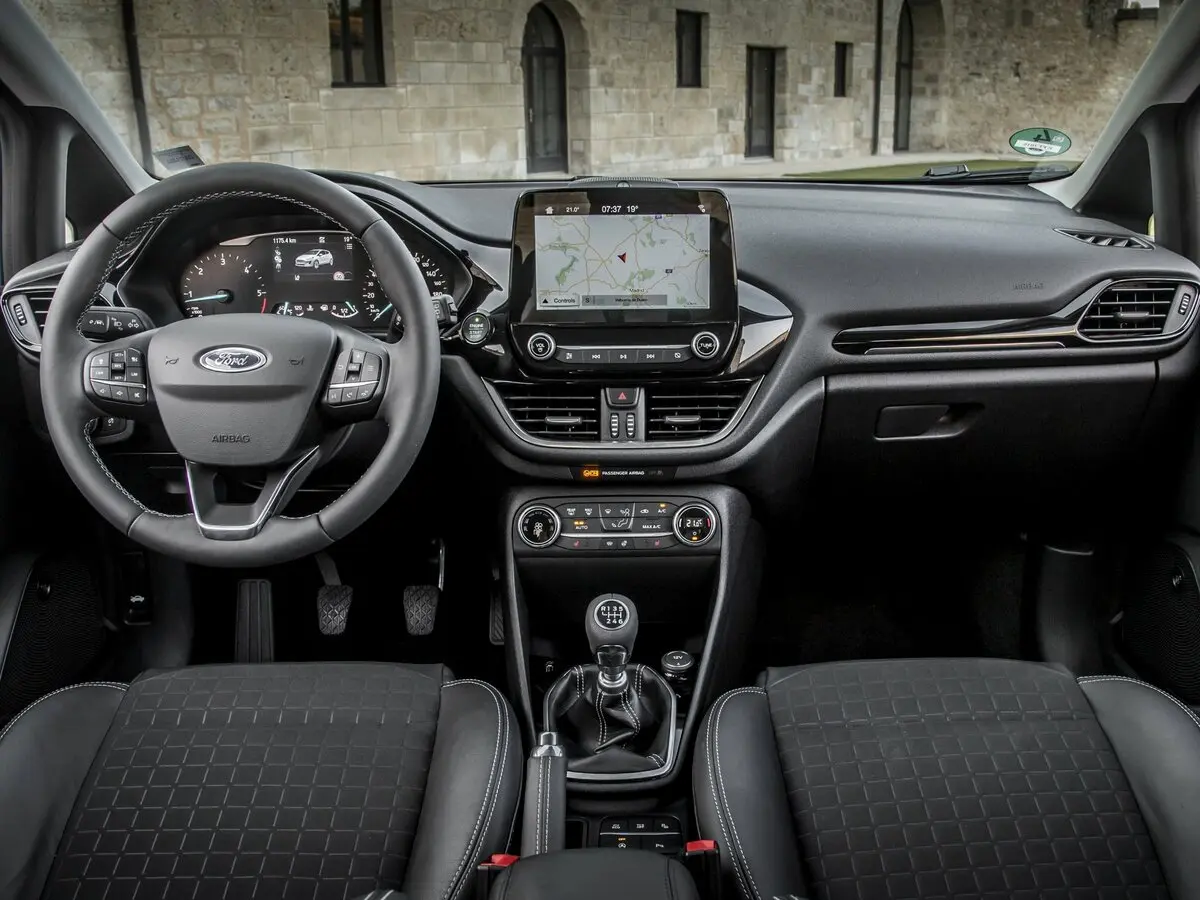 Ford Fiesta Mk7 Хэтчбек 3 дв. — сүрөт 6
