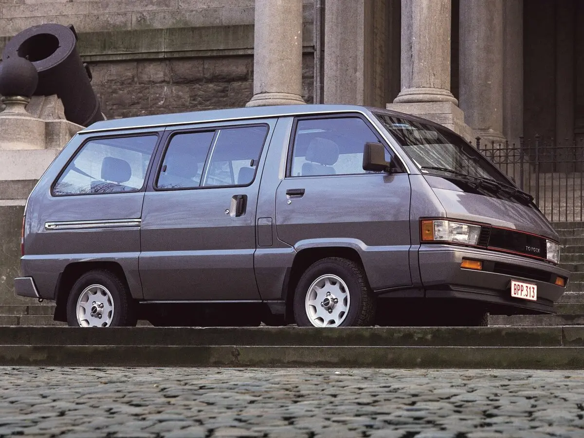 Toyota Model F 1982 – 1992
