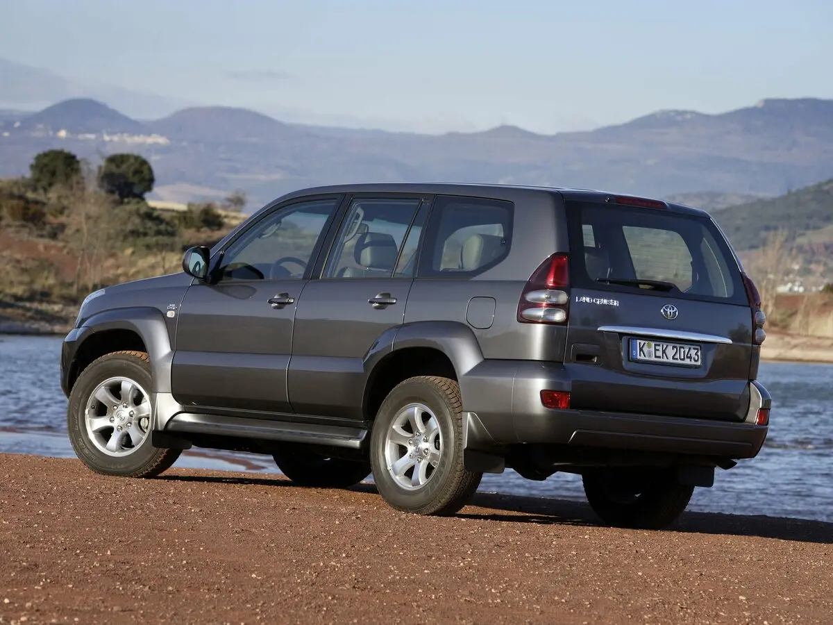 Toyota Land Cruiser Prado 120 Series Рестайлинг Внедорожник 5 дв. — фото 4
