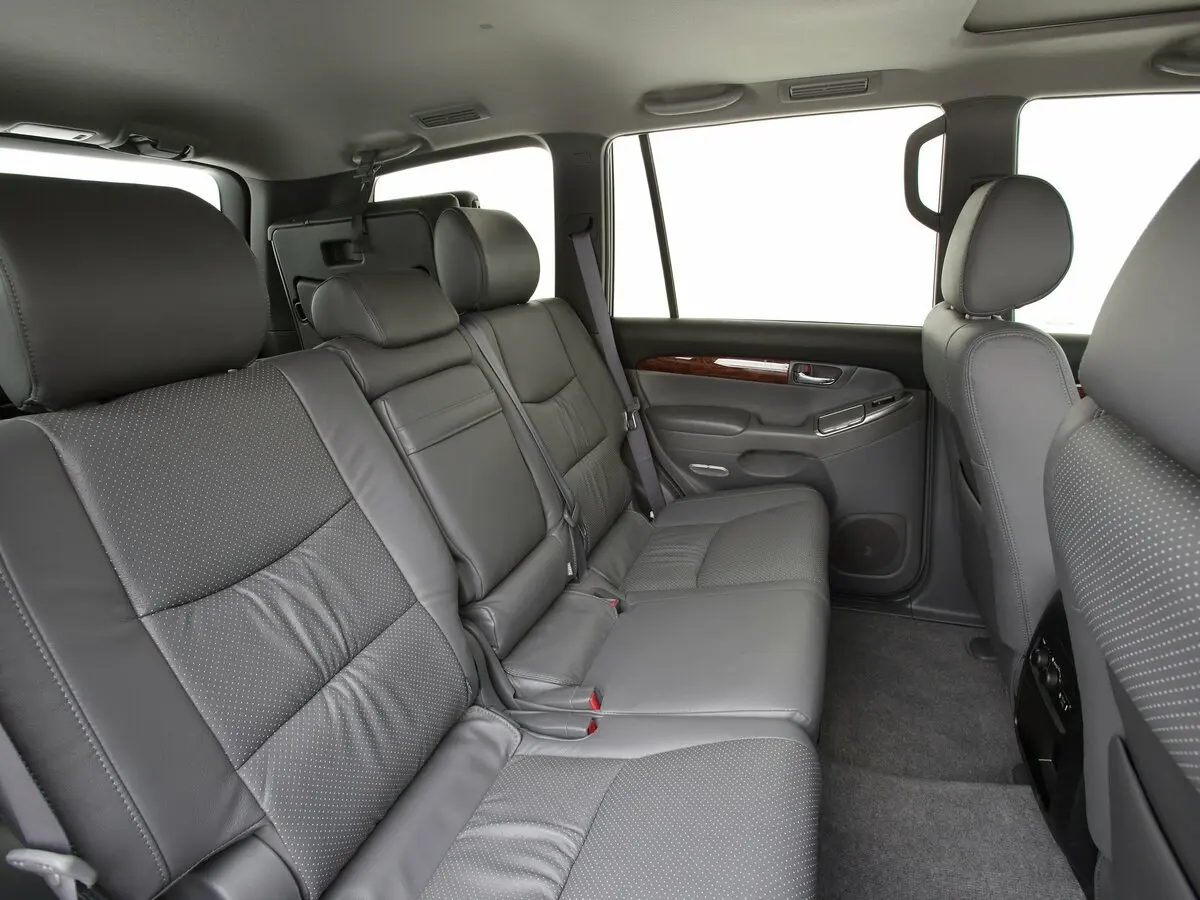 Toyota Land Cruiser Prado 120 Series Рестайлинг Внедорожник 5 дв. — фото 7