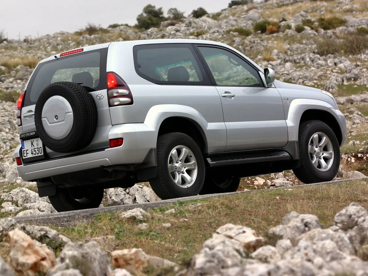 Toyota Land Cruiser Prado 120 Series Рестайлинг Внедорожник 3 дв. — фото 3
