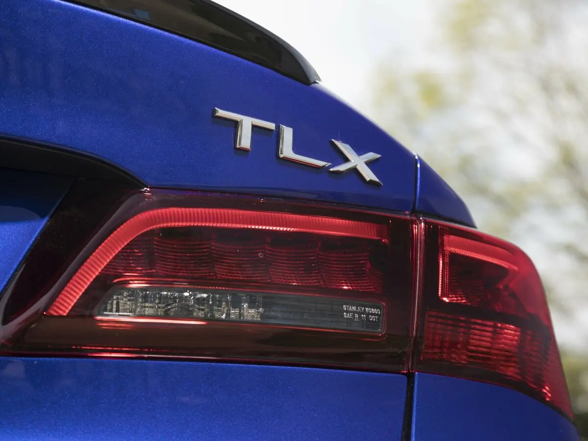 Acura TLX I Рестайлинг Седан — сүрөт 15