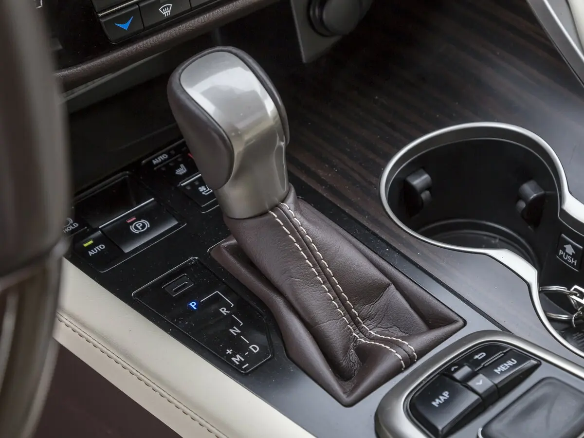 Lexus RX IV Внедорожник 5 дв. L — фото 26