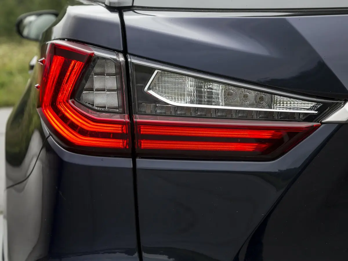 Lexus RX IV Внедорожник 5 дв. L — фото 30