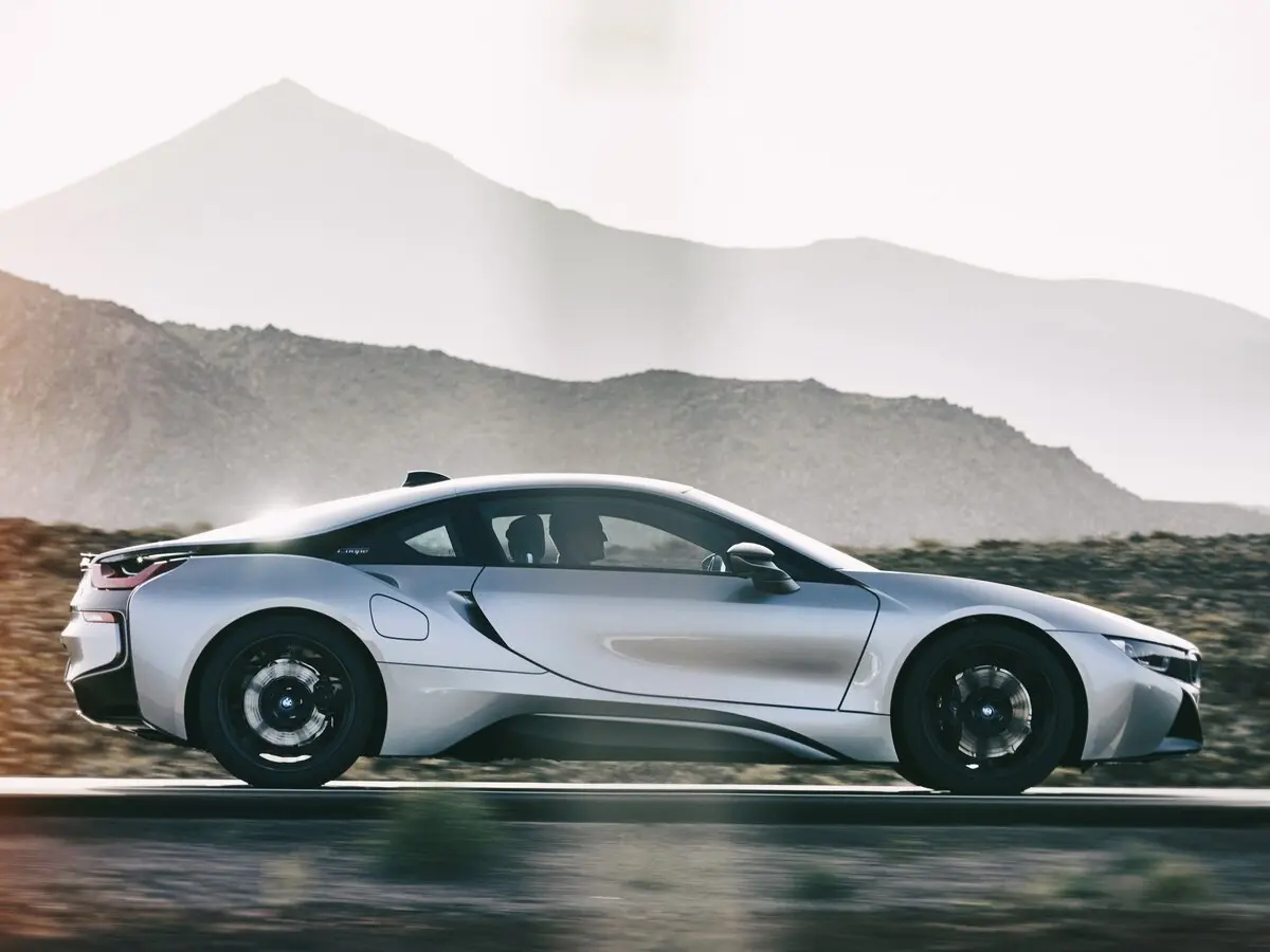 BMW i8 I Рестайлинг Купе — сүрөт 2