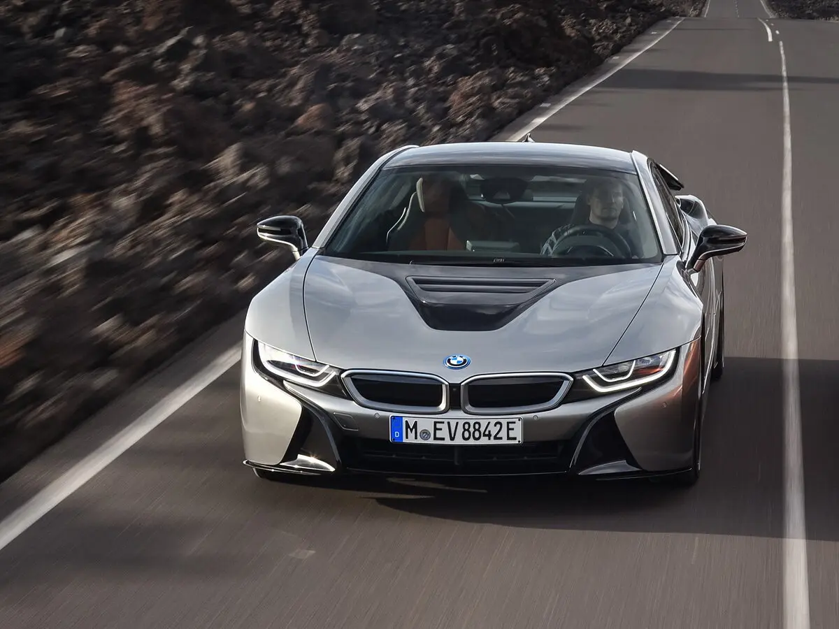 BMW i8 I Рестайлинг Купе — сүрөт 3