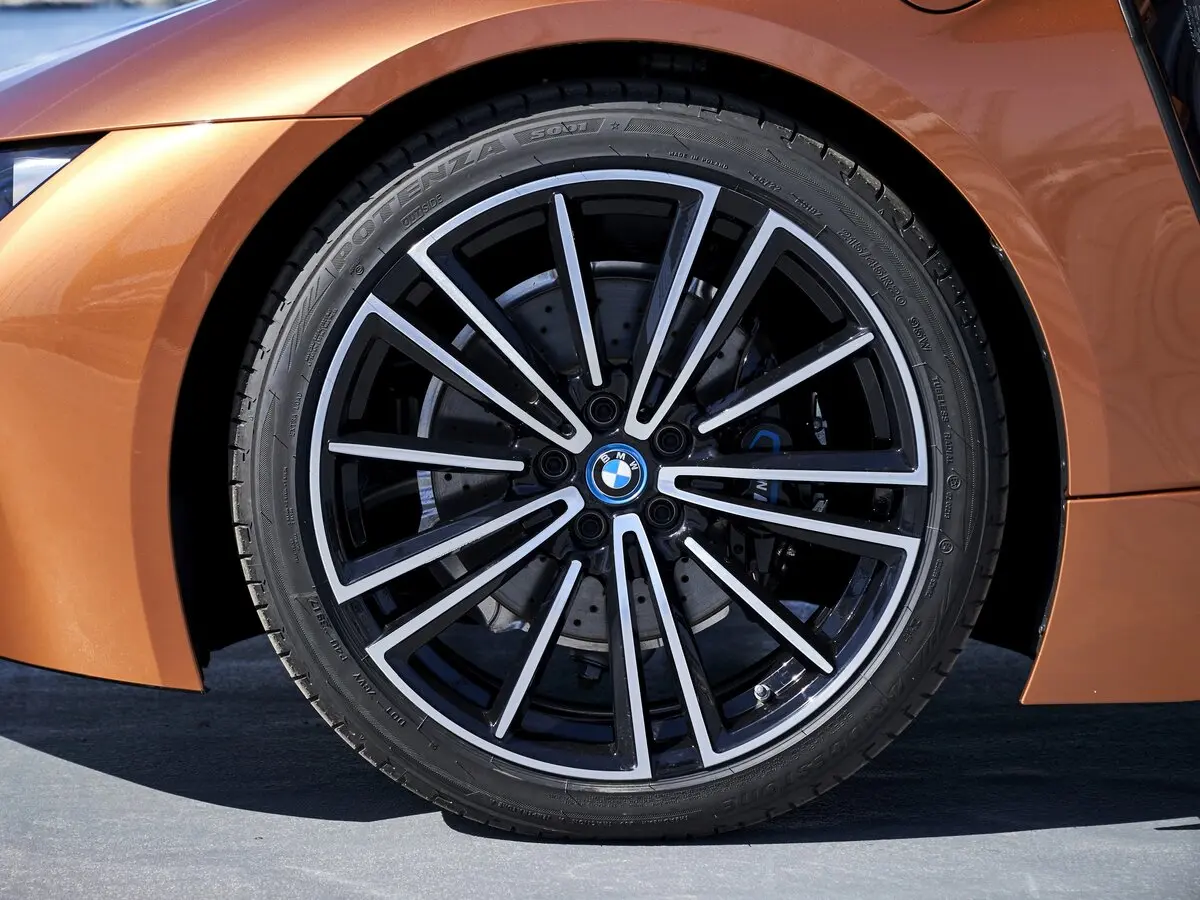BMW i8 I Рестайлинг Купе — сүрөт 9