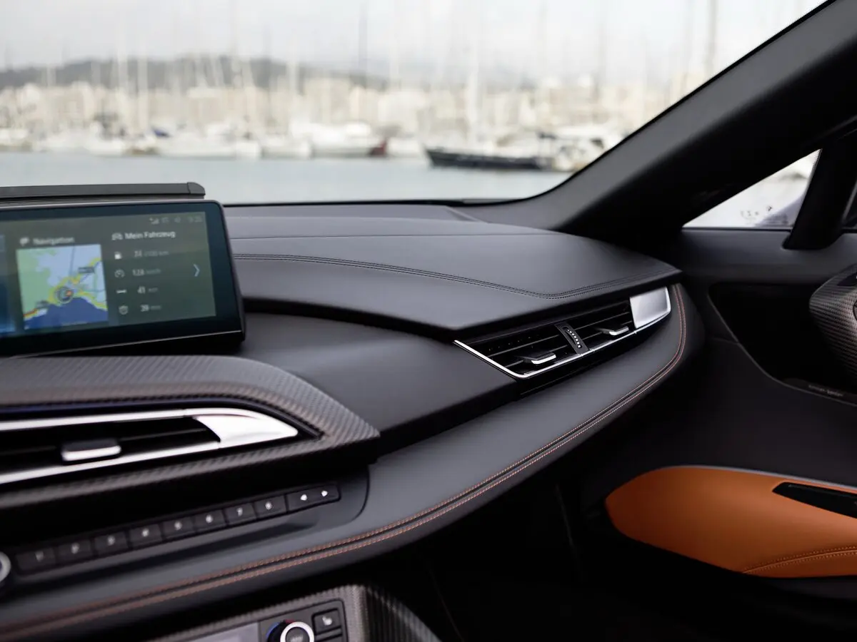 BMW i8 I Рестайлинг Родстер Roadster — сүрөт 14