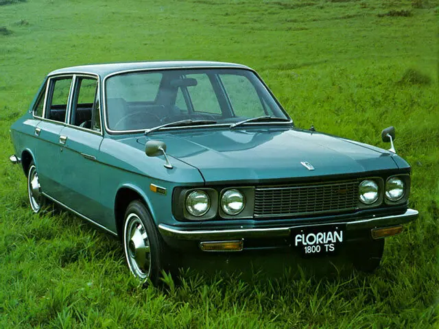 Isuzu Florian I Седан — 照片 3