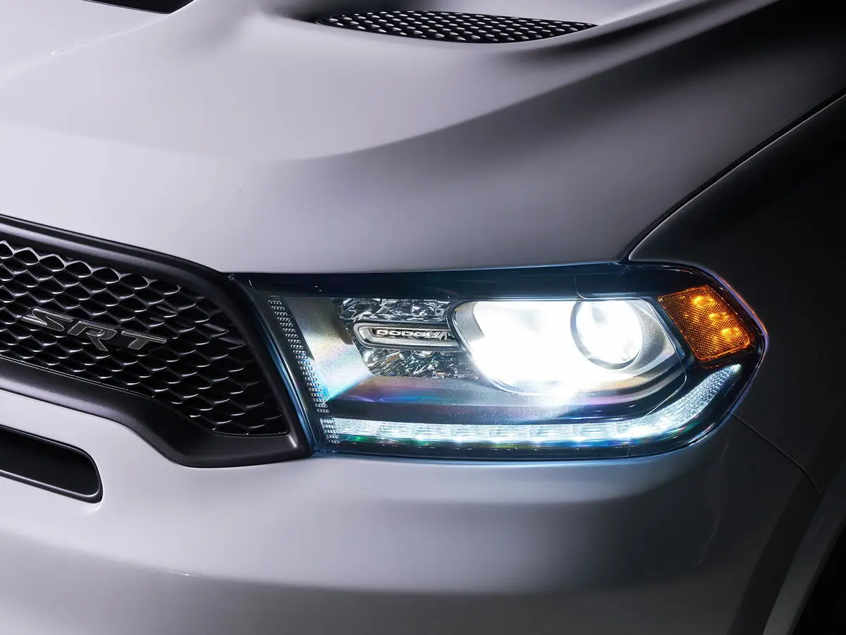 Dodge Durango III Рестайлинг Внедорожник 5 дв. SRT — photo 14