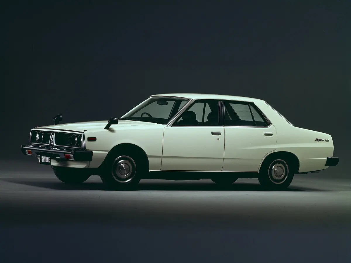 Nissan Skyline V (C210) Седан